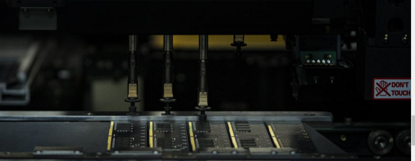 Team T-Force DELTA RGB  32GB(2x16GB) 5200Mhz DDR5 Gaming Ram (FF4D532G5200HC40CDC01)